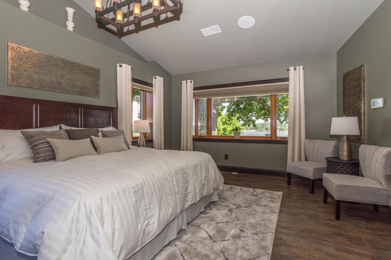 River View Lodge Le Claire Экстерьер фото