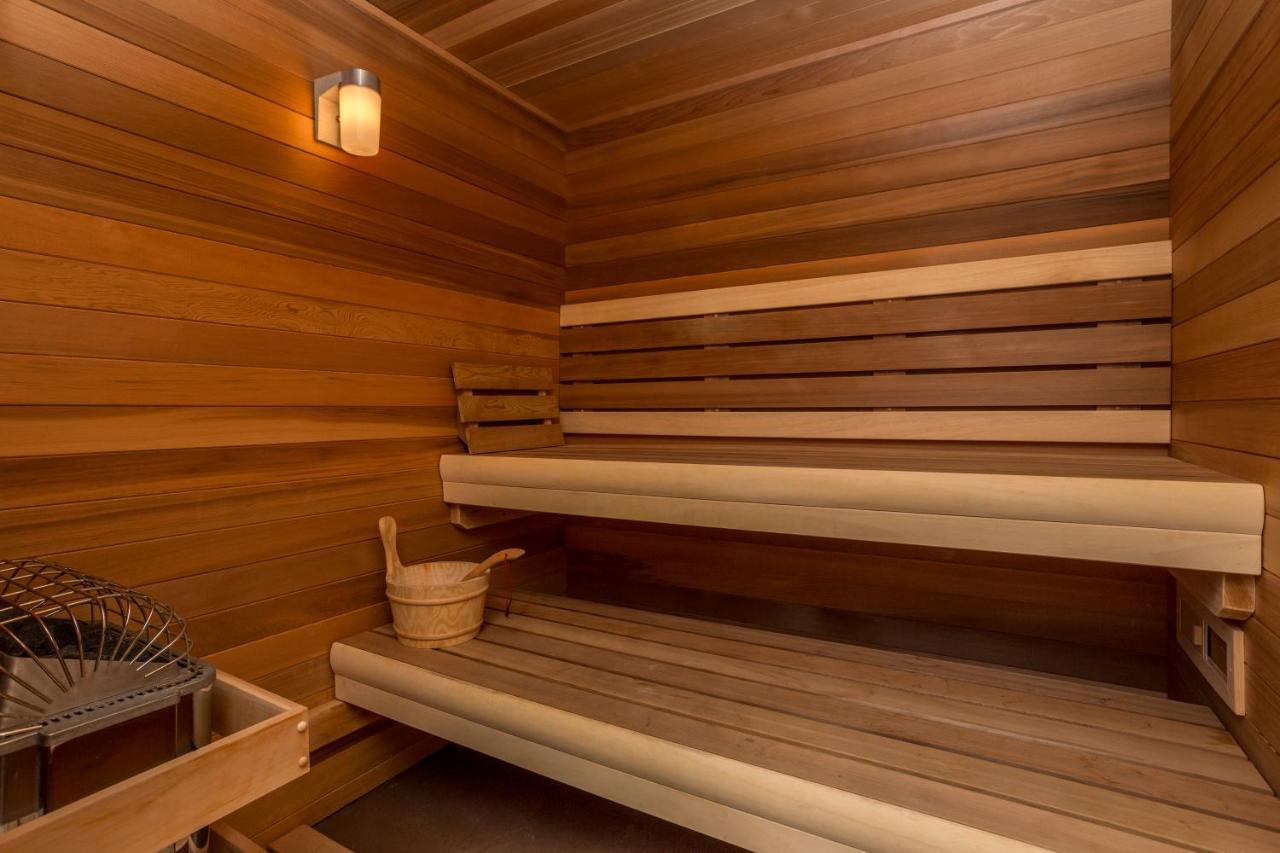 River View Lodge Le Claire Экстерьер фото